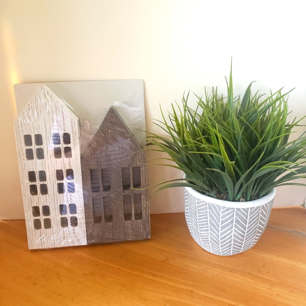 Target Farmhouse Set of 2 wood houses